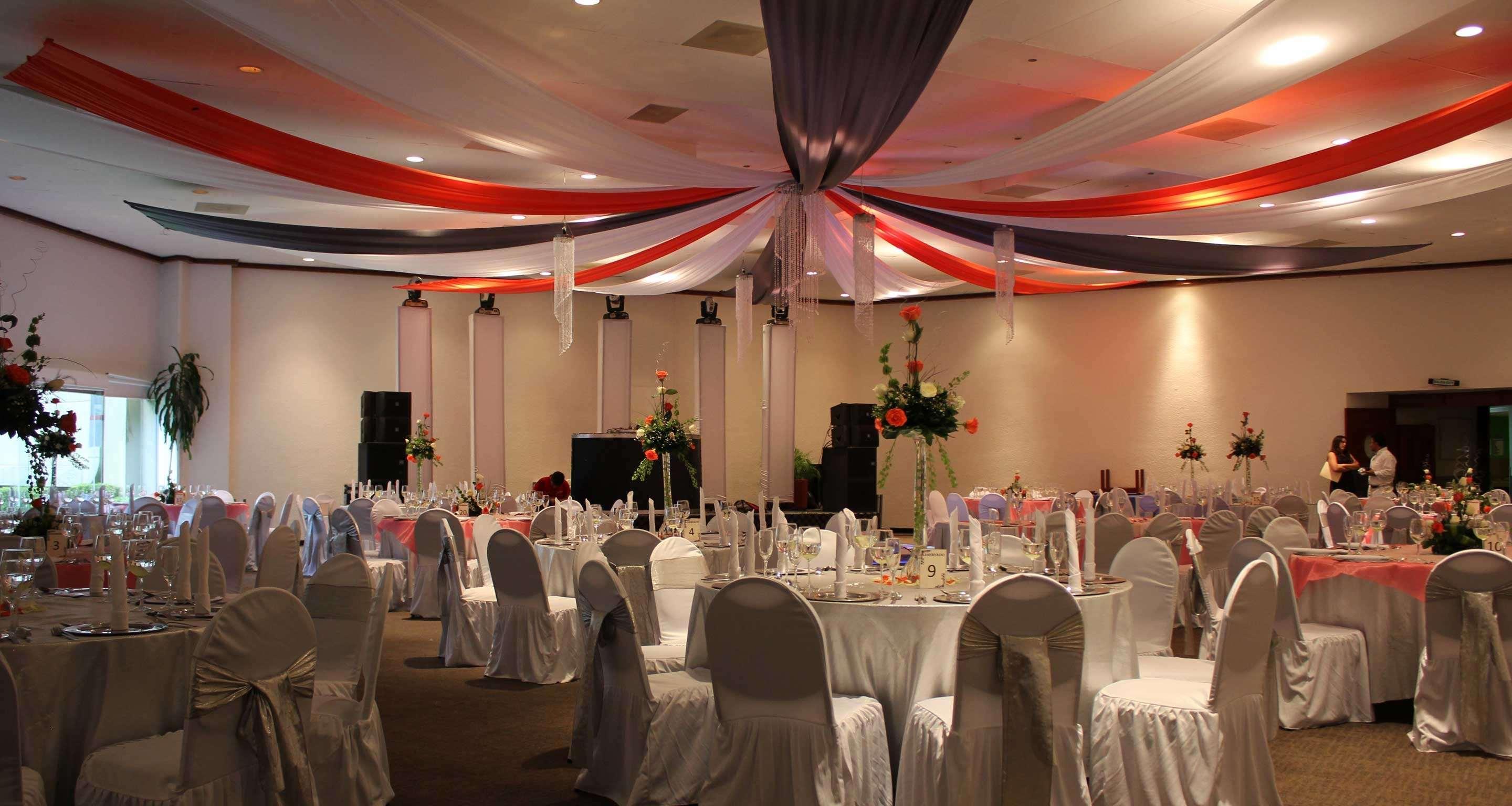 莫雷利亚格兰贝斯特韦斯特plus酒店 外观 照片 A wedding reception