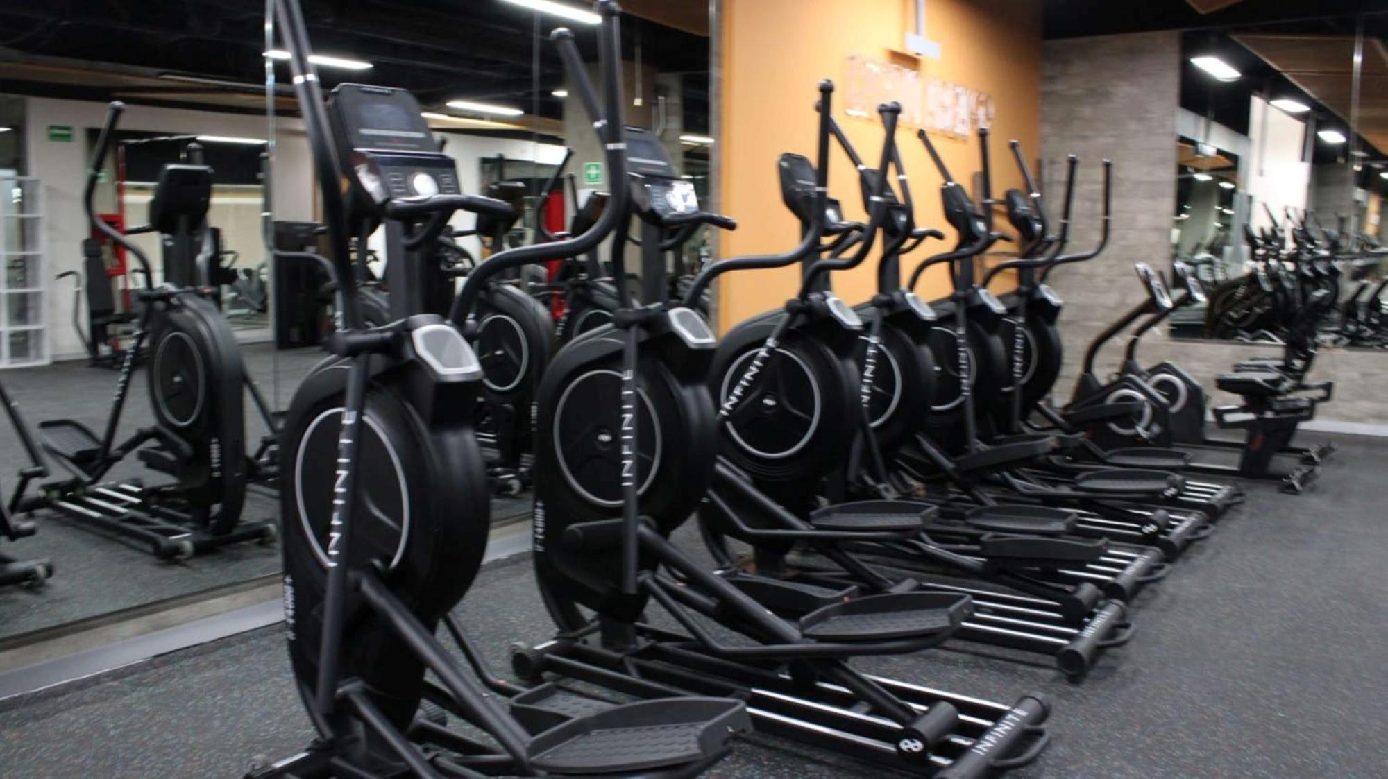 莫雷利亚格兰贝斯特韦斯特plus酒店 外观 照片 Elliptical cross trainer
