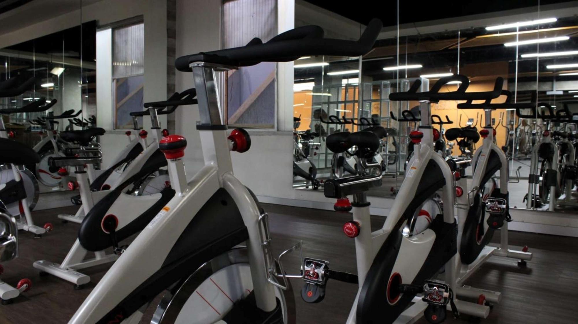 莫雷利亚格兰贝斯特韦斯特plus酒店 外观 照片 Indoor cycling bikes