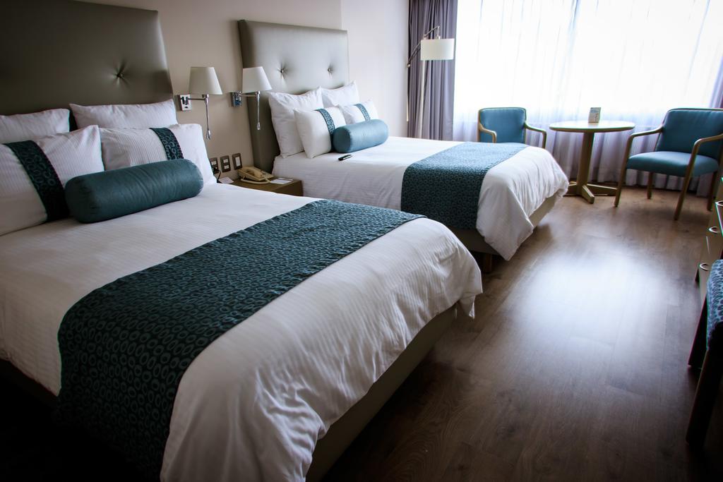 莫雷利亚格兰贝斯特韦斯特plus酒店 外观 照片 A room at the hotel